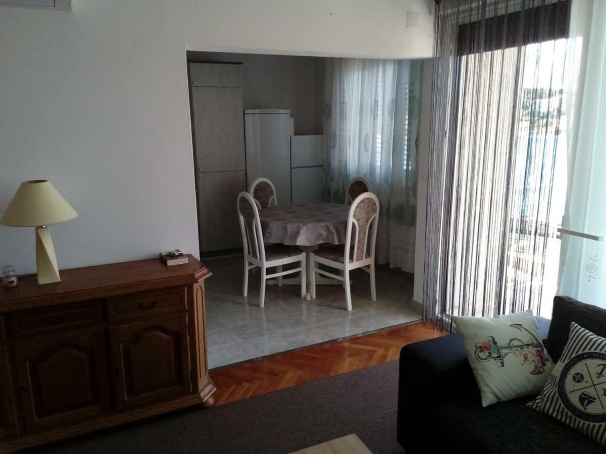 Apartment Dora 1 Jakisnica ルン エクステリア 写真