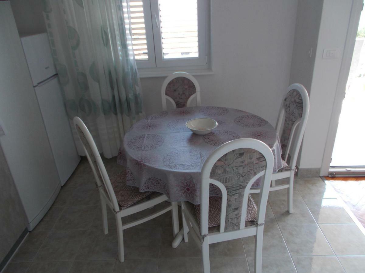 Apartment Dora 1 Jakisnica ルン エクステリア 写真