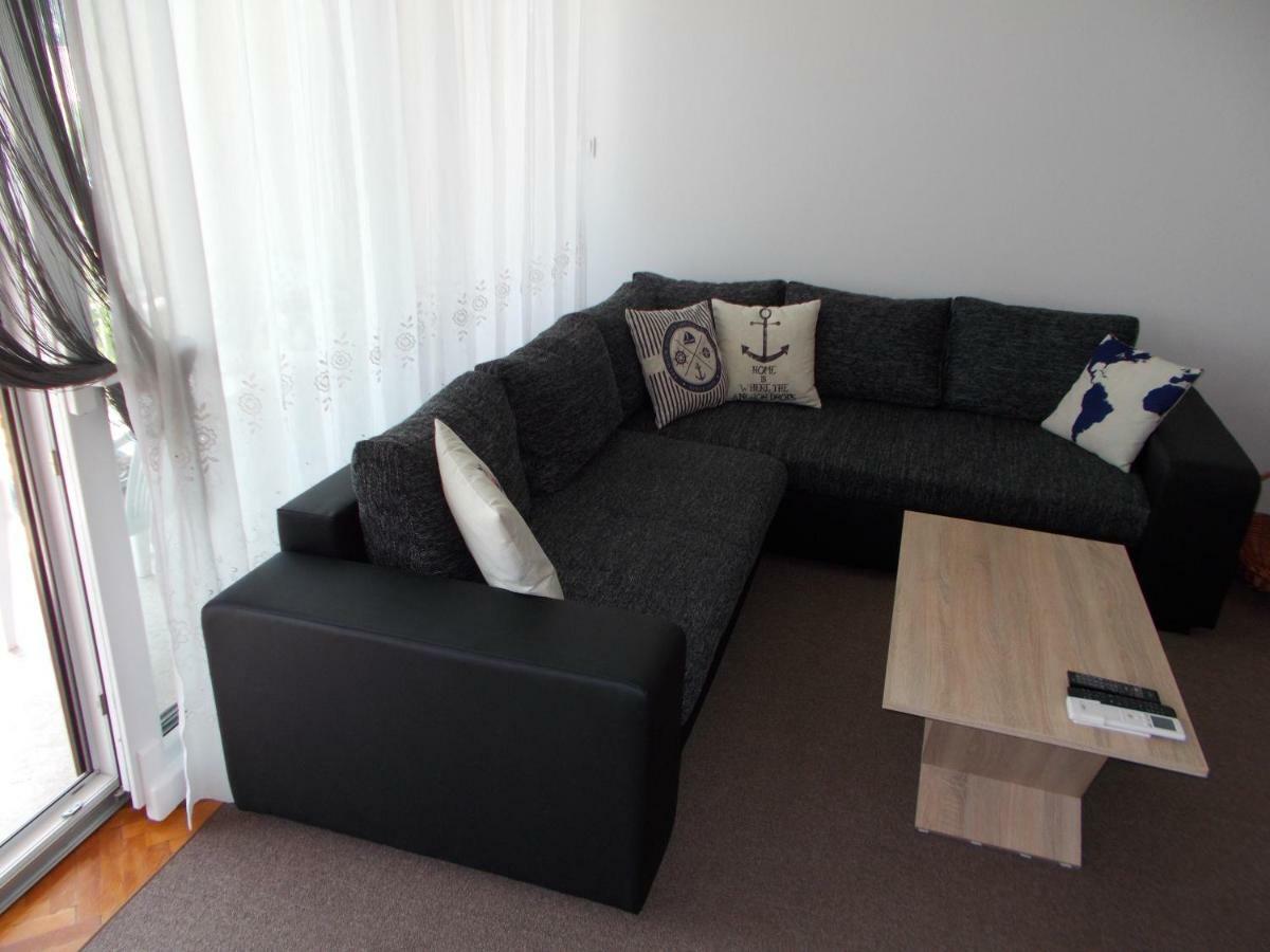 Apartment Dora 1 Jakisnica ルン エクステリア 写真